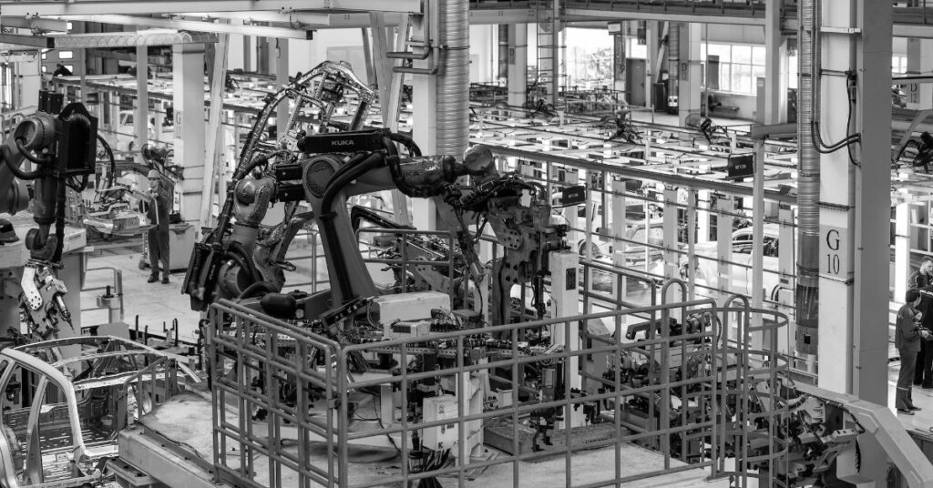 Robots de ensamblaje industrial para acelerar la línea productiva